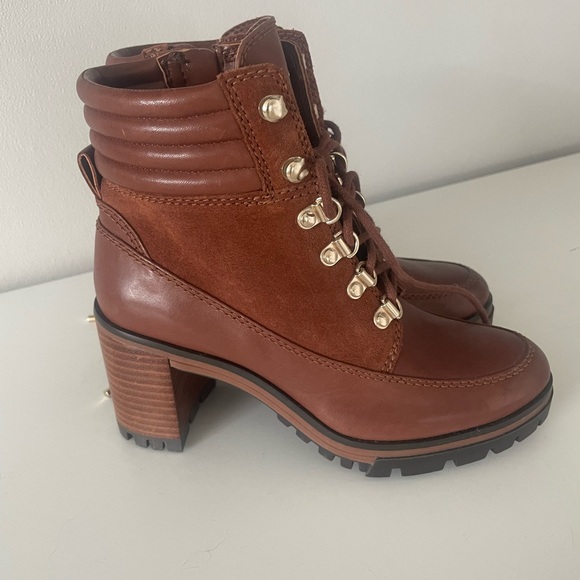 Never worn ,new boots - Picture 2 of 3